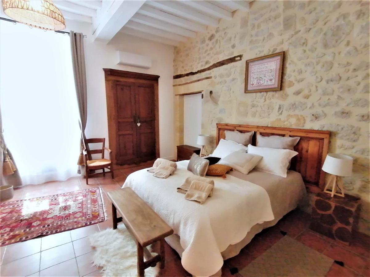 Bed and Breakfast Domaine de Gaïa, Piscine, Pétanque, Ping Pong, proche Saint-Emilion à Guillac  Extérieur photo